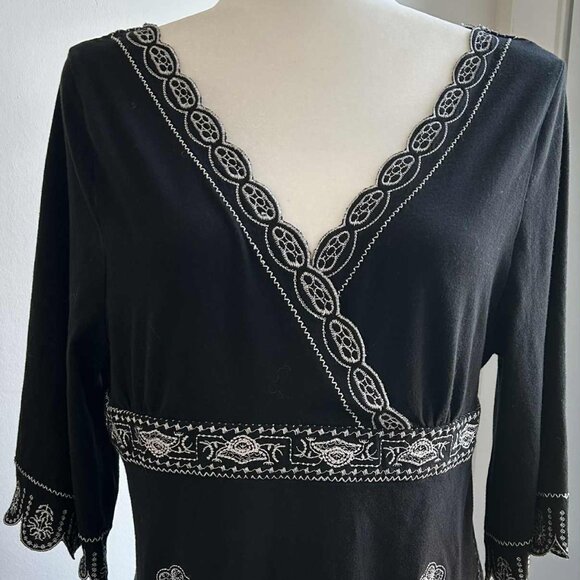 BCBGMAXAZRIA Black Embroidered Cotton V-Neck Tunic with Scalloped Hem – US XL - Picture 3 of 10